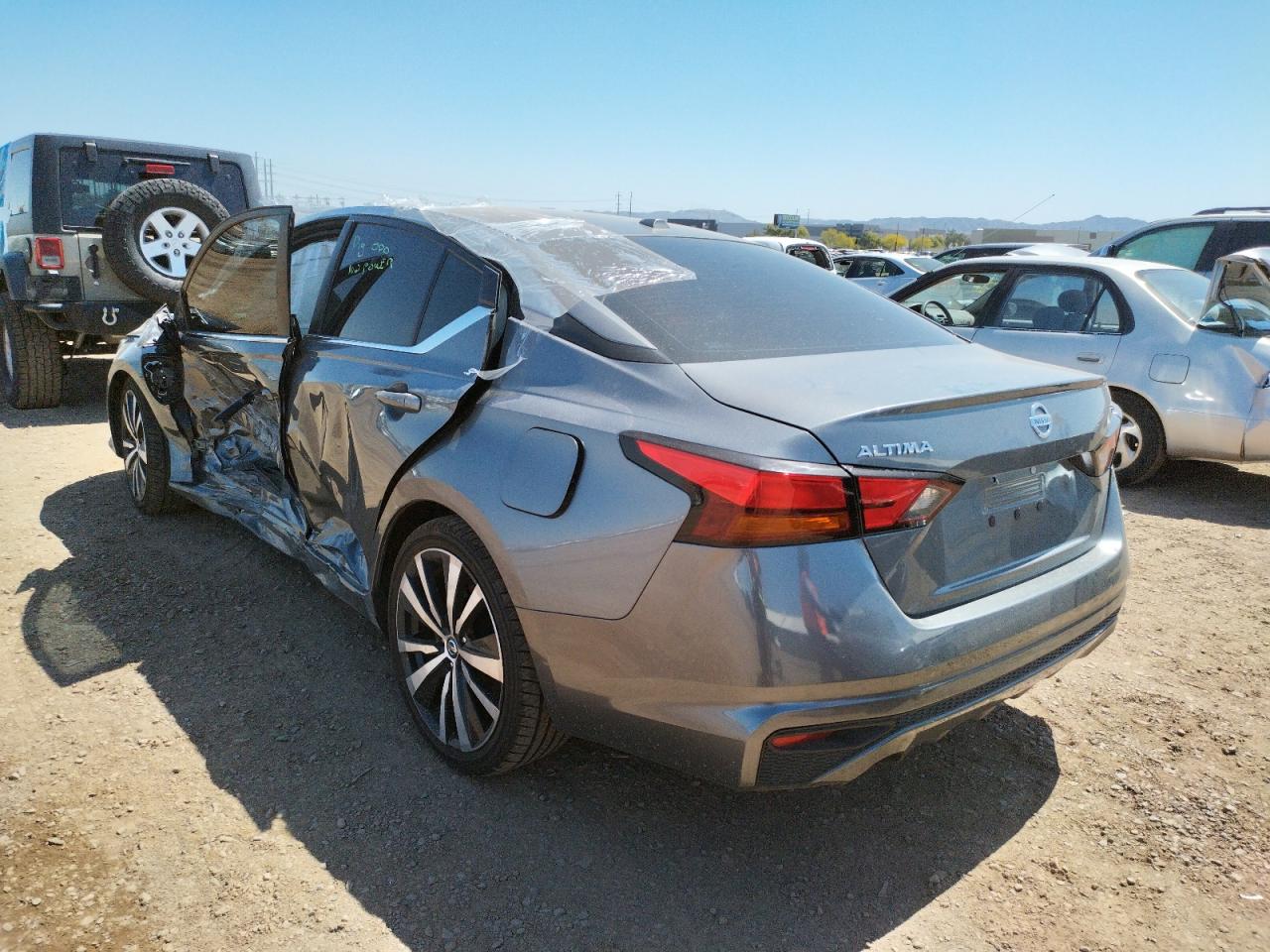 Photo 3 from auction – 2019 NISSAN ALTIMA SR with VIN 1N4BL4CV3KC140551