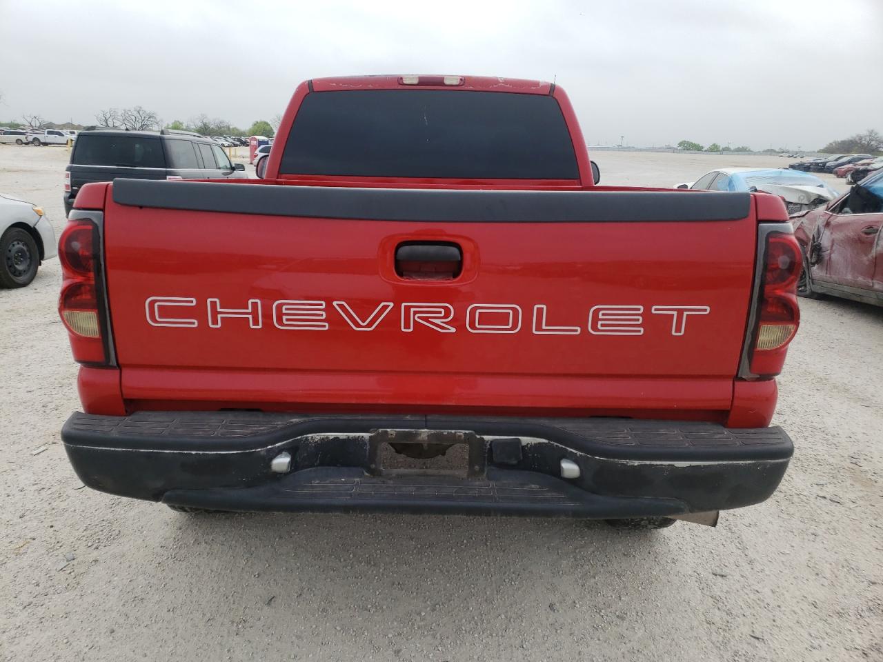 Photo 6 from auction – 2005 CHEVROLET SILVERADO with VIN 1GCEC14X55Z171047
