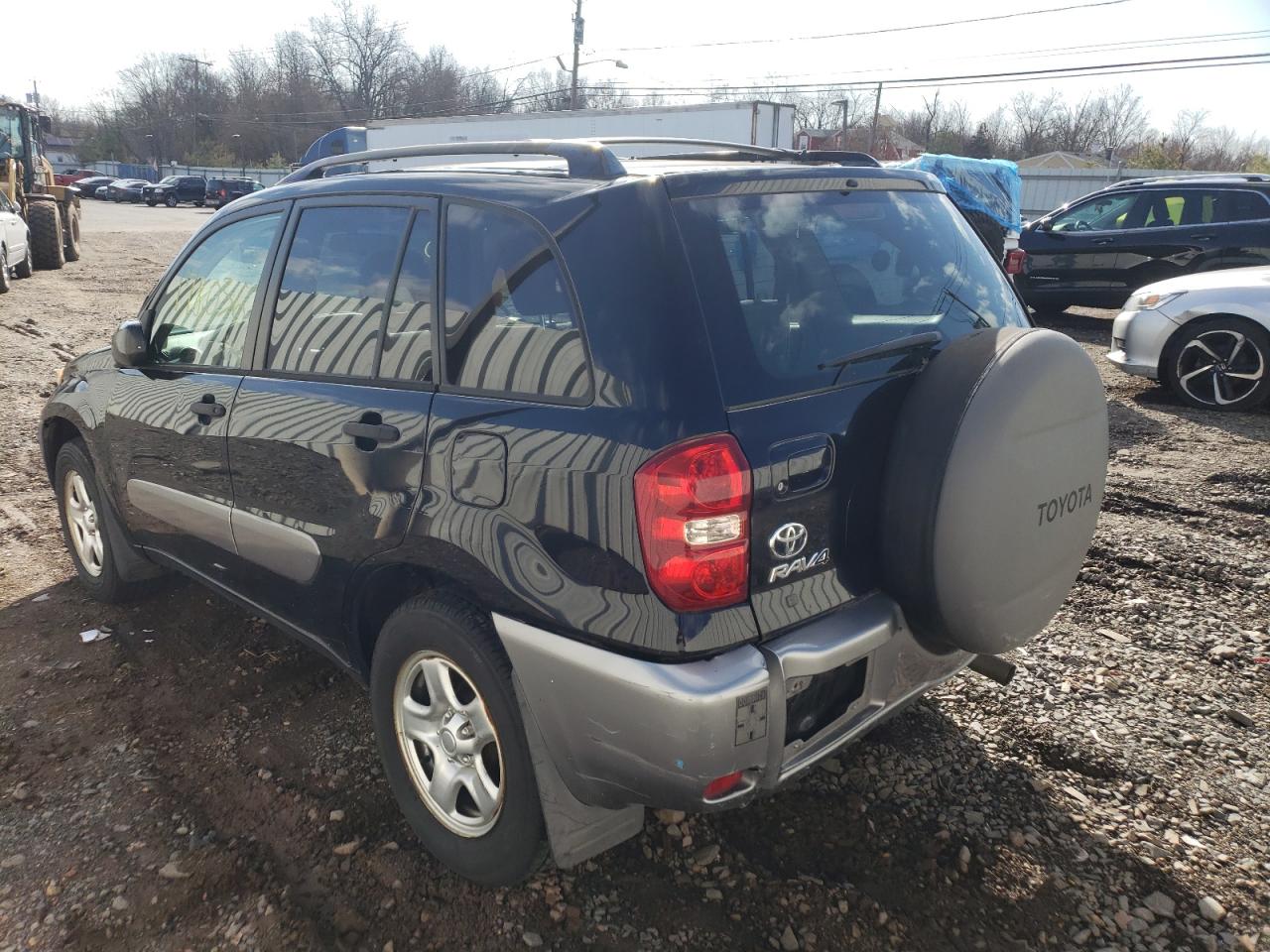Photo 3 from auction – 2005 TOYOTA RAV4 with VIN JTEHD20V850043972