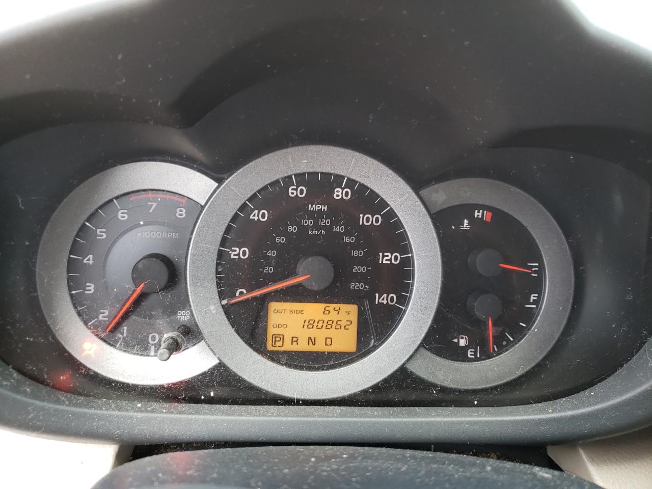 Photo 8 from auction – 2006 TOYOTA RAV4 with VIN JTMZD35V165017984