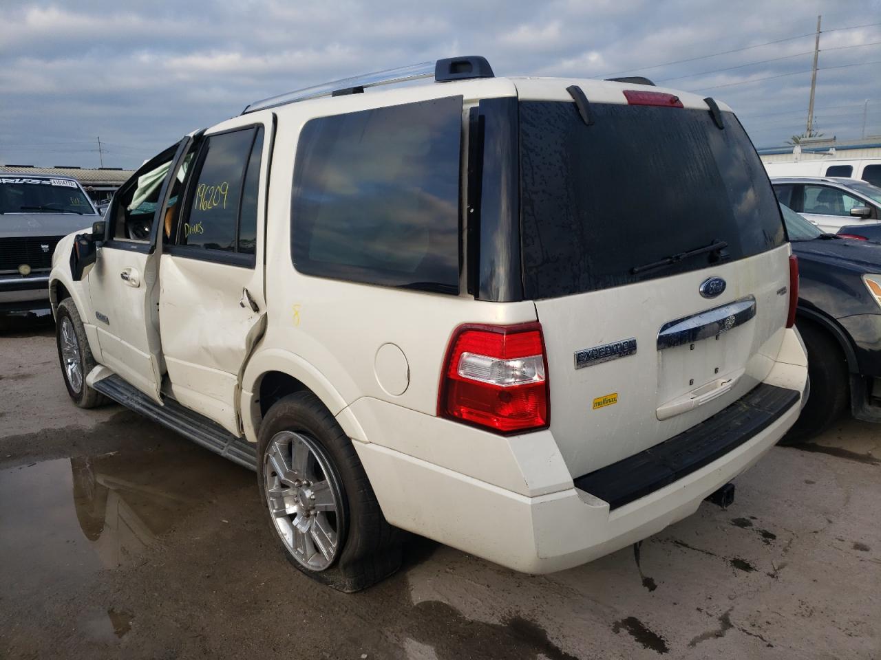 Photo 3 from auction – 2007 FORD EXPEDITION with VIN 1FMFU19517LA53572