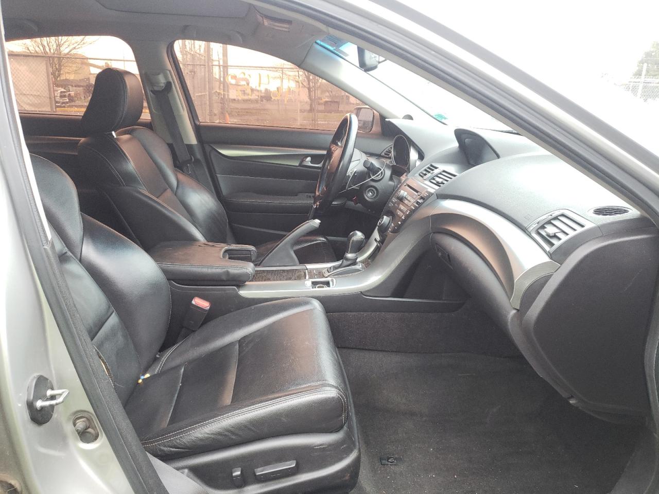 Photo 5 from auction – 2010 ACURA TL with VIN 19UUA9F24AA001953
