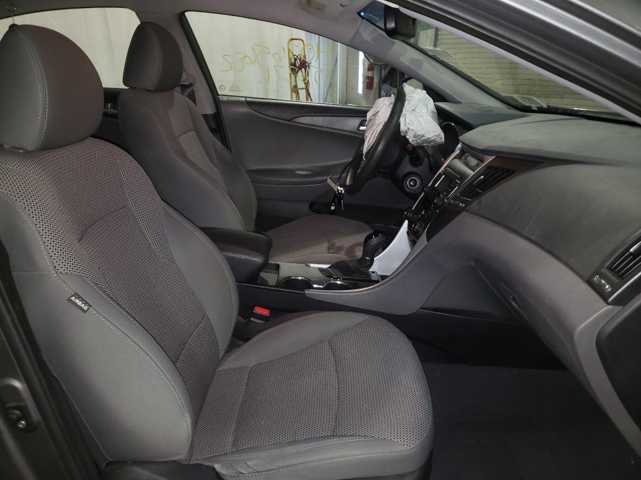 Photo 5 from auction – 2011 HYUNDAI SONATA GLS with VIN 5NPEB4AC8BH162626