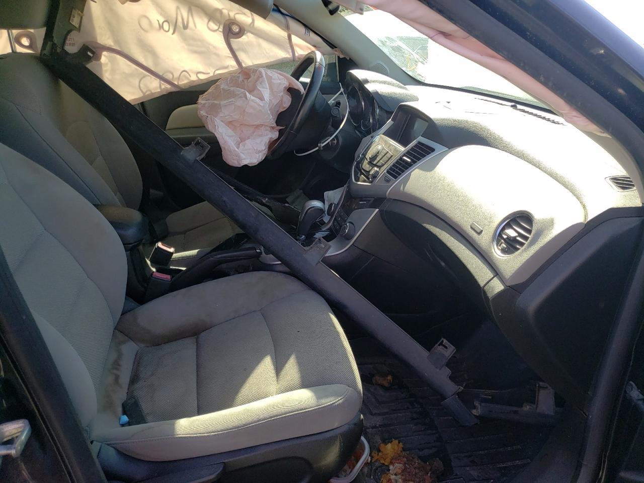 Photo 5 from auction – 2013 CHEVROLET CRUZE with VIN 1G1PC5SB4D7143167