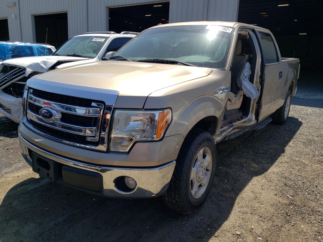 Photo 2 from auction – 2013 FORD F150 SUPER with VIN 1FTFW1CF6DFD27732