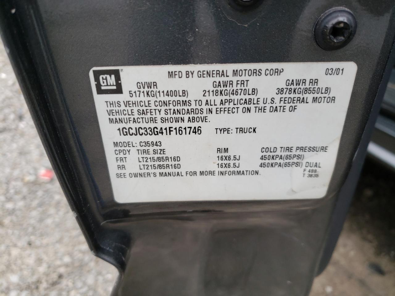 Photo 10 from auction – 2001 CHEVROLET SILVERADO with VIN 1GCJC33G41F161746