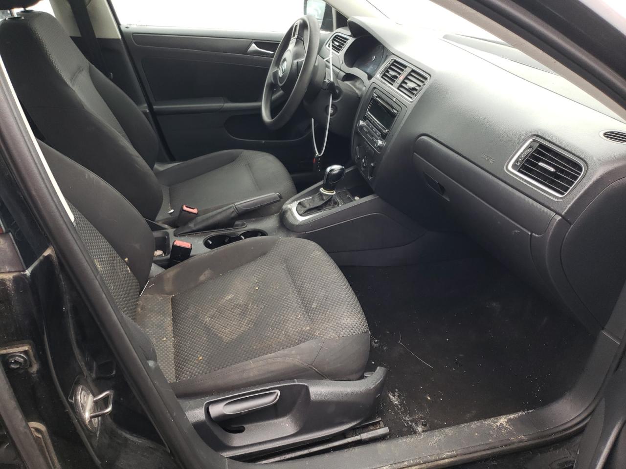 Photo 5 from auction – 2012 VOLKSWAGEN JETTA BASE with VIN 3VW2K7AJ1CM391063