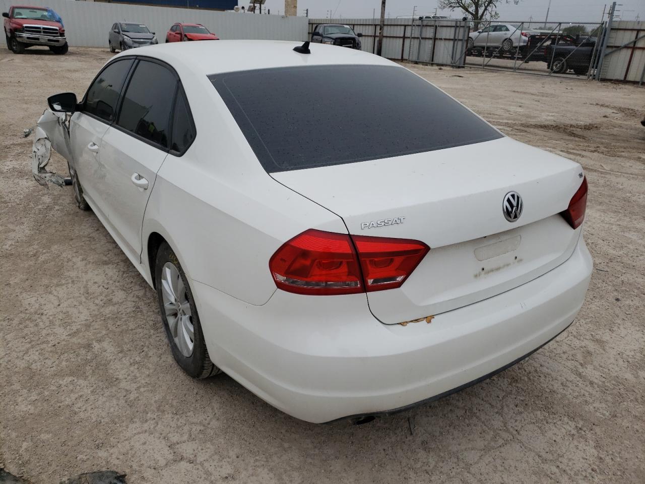 Photo 3 from auction – 2014 VOLKSWAGEN PASSAT S with VIN 1VWAS7A37EC119568