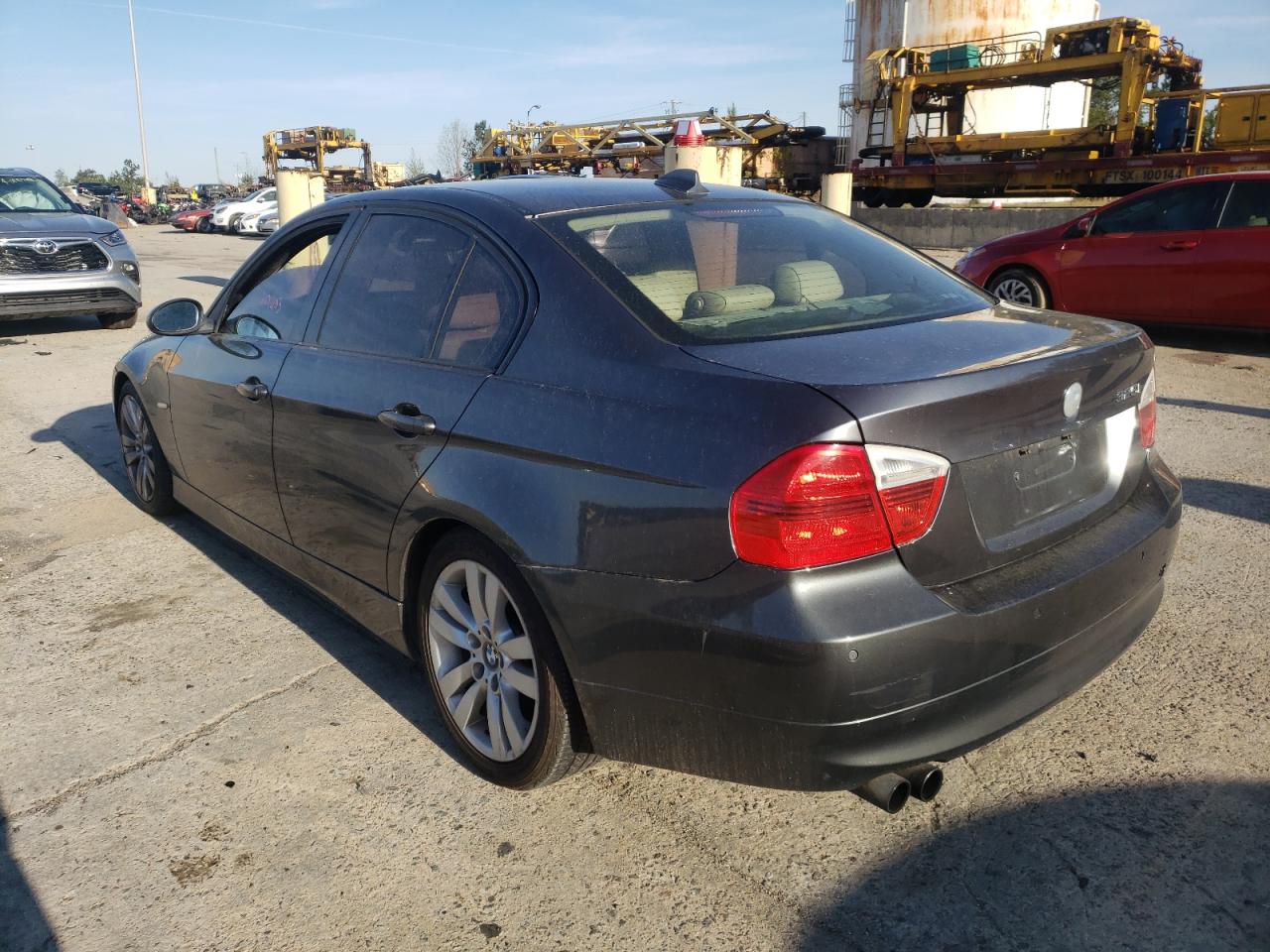 Photo 3 from auction – 2006 BMW 325 I with VIN WBAVB13566PS66665