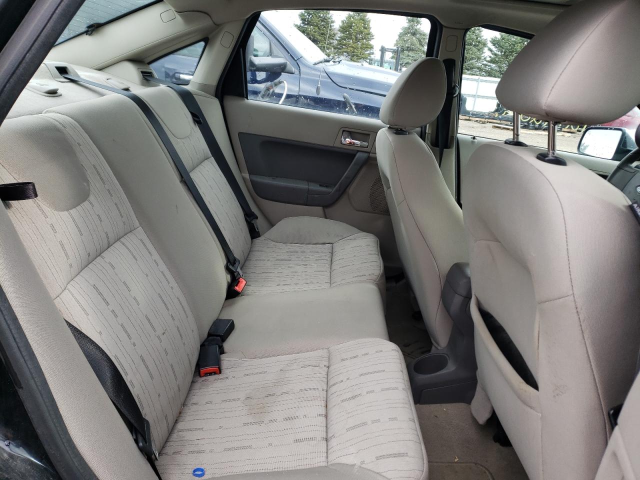 Photo 6 from auction – 2008 FORD FOCUS SE with VIN 1FAHP35N18W163646