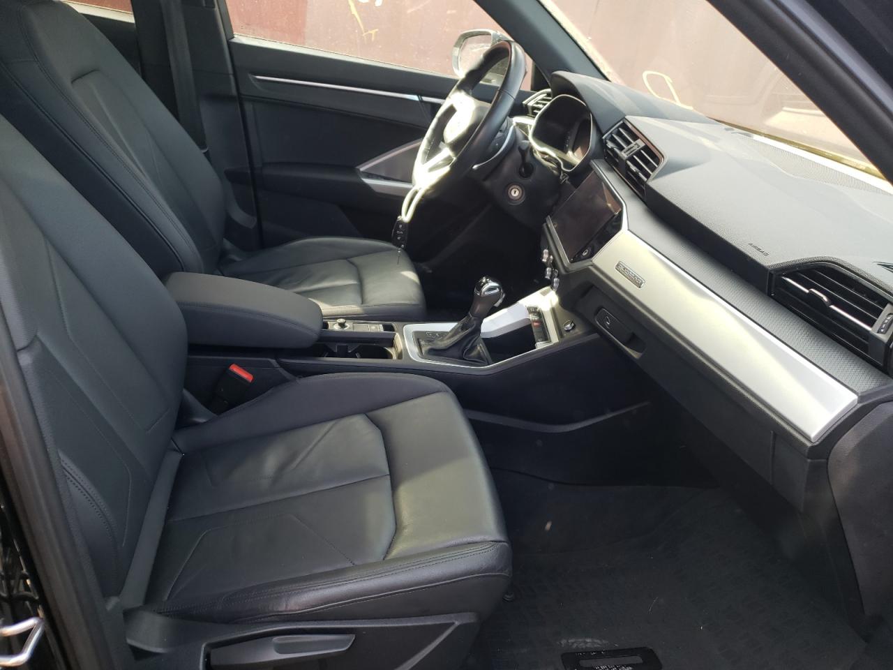 Photo 5 from auction – 2019 AUDI Q3 PREMIUM with VIN WA1AECF39K1083136