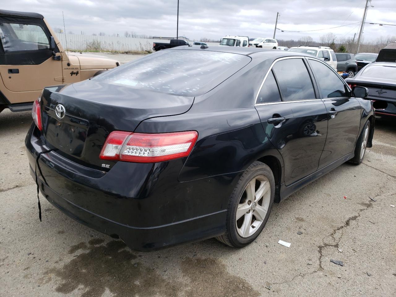 Photo 4 from auction – 2010 TOYOTA CAMRY with VIN 4T1BF3EK3AU008697