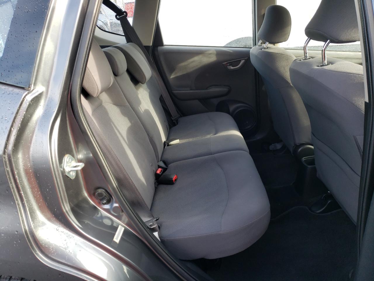 Photo 6 from auction – 2013 HONDA FIT with VIN JHMGE8H39DC022210