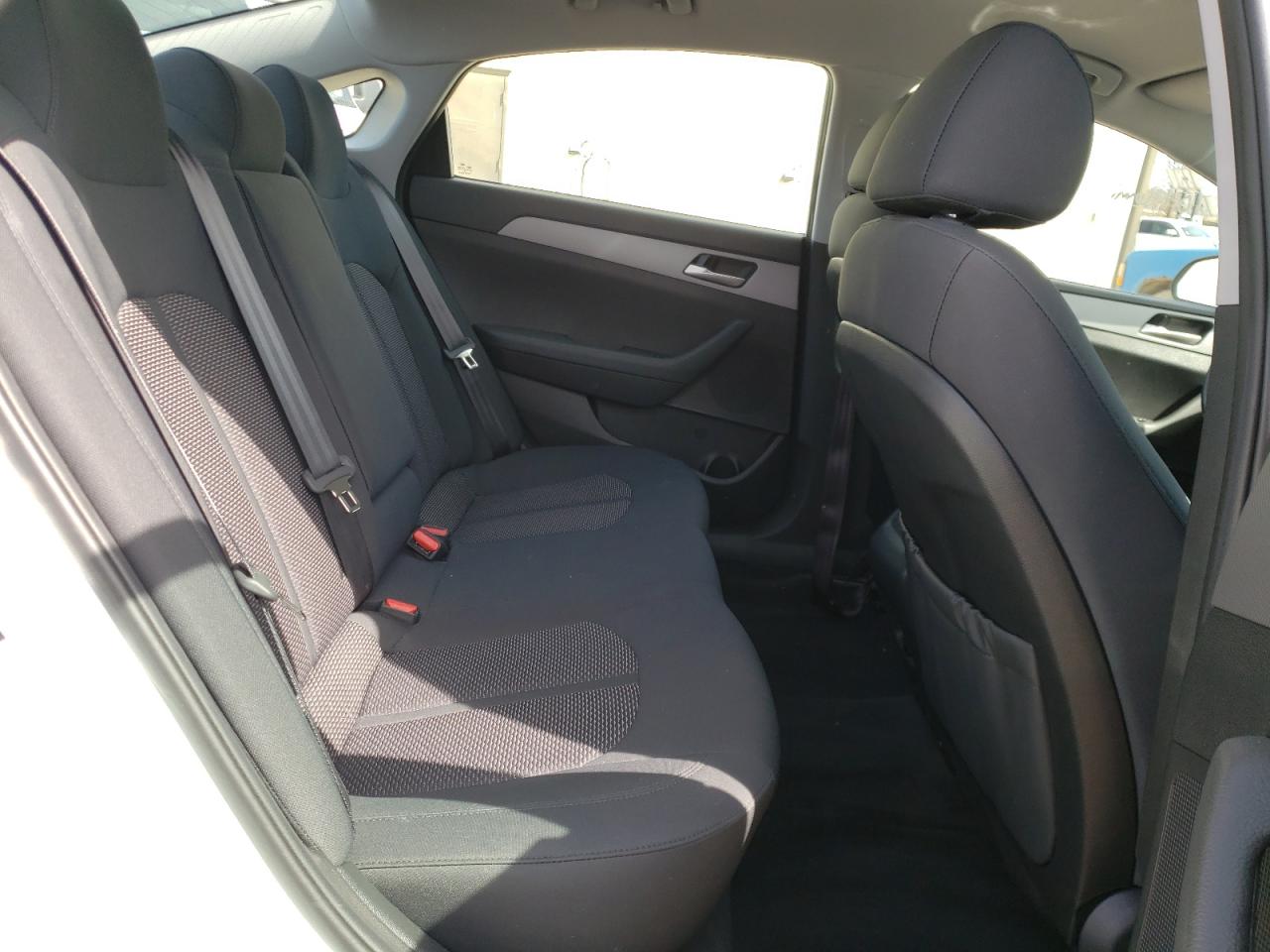 Photo 6 from auction – 2019 HYUNDAI SONATA SE with VIN 5NPE24AF5KH817092