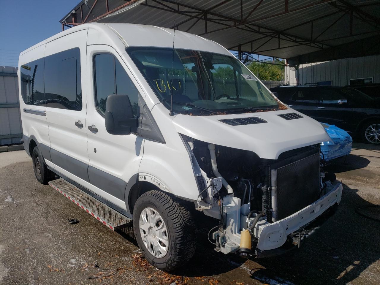FORD TRANSIT T- 2017 con VIN 1FTYR2CM5HKA42375 - Foto de la subasta
