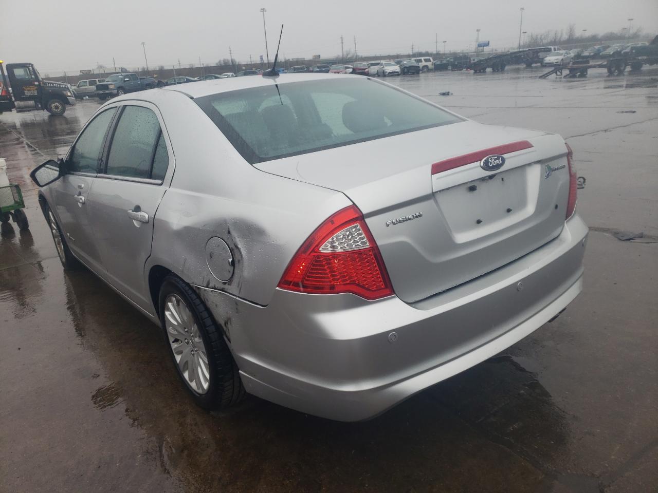 Photo 3 from auction – 2011 FORD FUSION HYB with VIN 3FADP0L37BR112788
