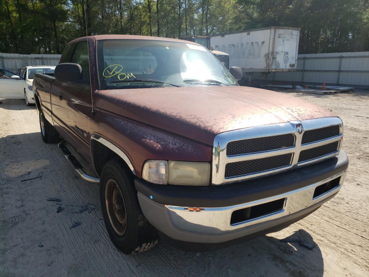 DODGE RAM 1500 2001 with VIN 1B7HC13Y61J597085 - Photo from auction
