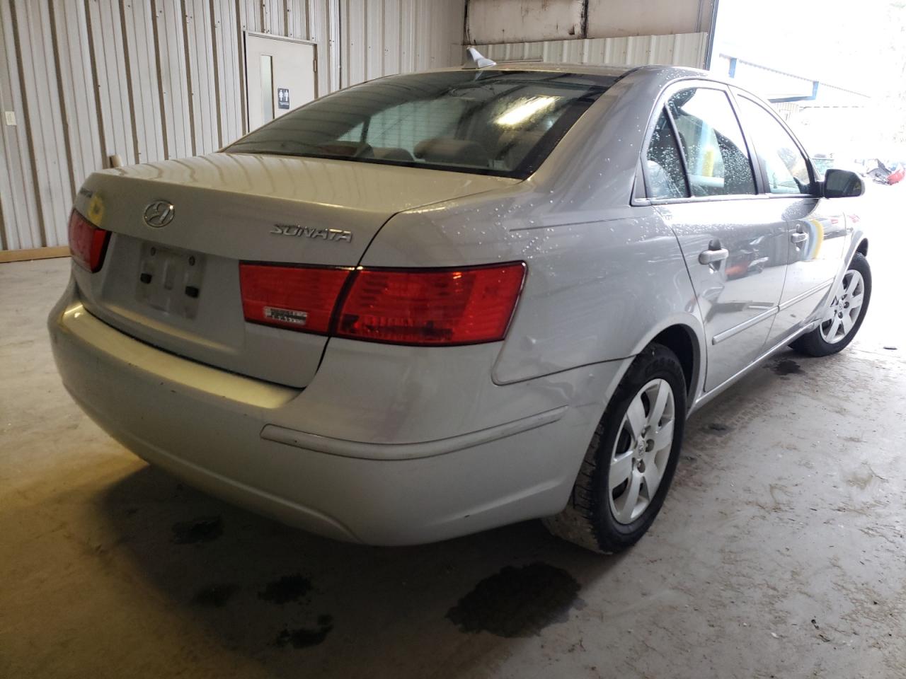 Photo 4 from auction – 2010 HYUNDAI SONATA GLS with VIN 5NPET4AC4AH650127