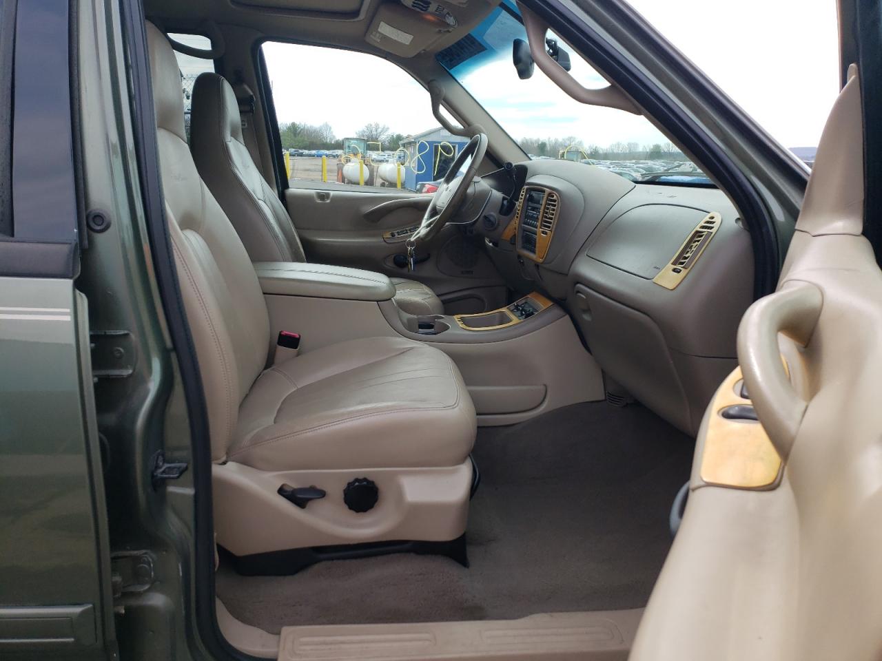 Photo 5 from auction – 2000 FORD EXPEDITION with VIN 1FMPU18L6YLC26556