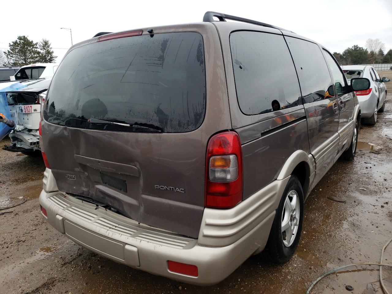 Photo 4 from auction – 2000 PONTIAC MONTANA with VIN 1GMDX03E5YD247115