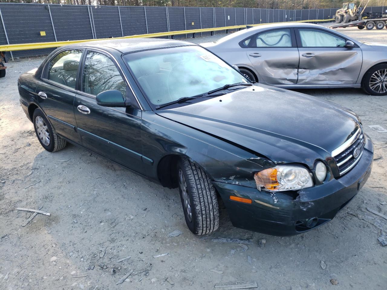 KIA OPTIMA LX 2004 con VIN KNAGD126845298846 - Foto de la subasta