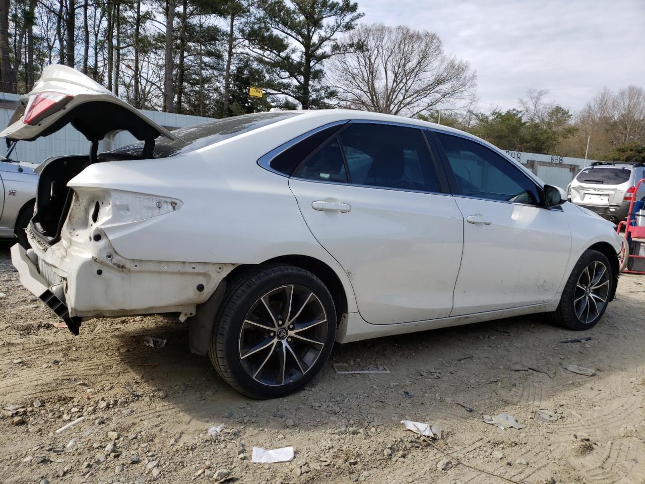 Photo 4 from auction – 2015 TOYOTA CAMRY LE with VIN 4T1BF1FK5FU487490