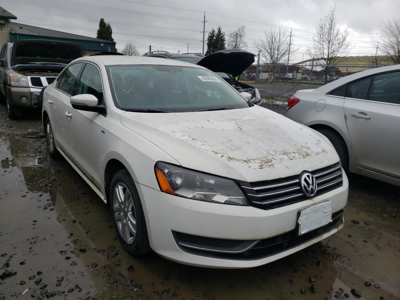 VOLKSWAGEN PASSAT S 2014 with VIN 1VWAT7A38EC050466 - Photo from auction