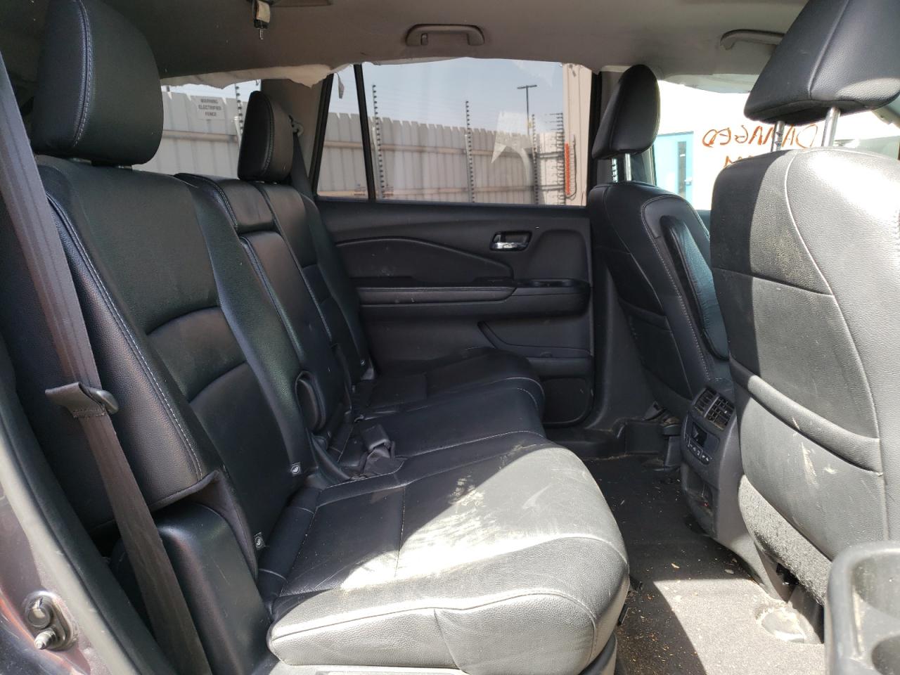 Photo 6 from auction – 2017 HONDA PILOT EXL with VIN 5FNYF5H52HB004000