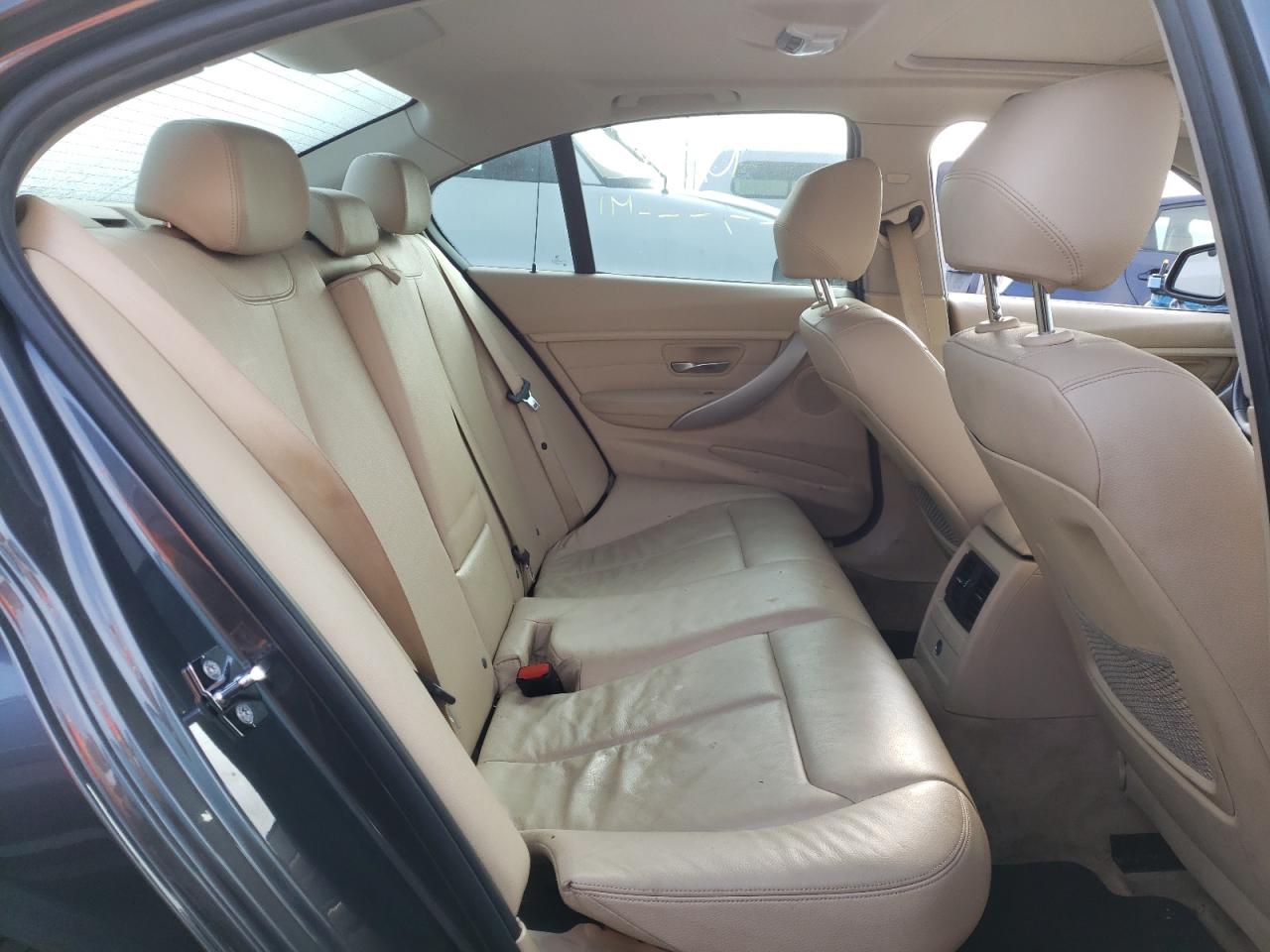 Photo 18 from auction – 2012 BMW 328 I with VIN WBA3A5C57CF340288