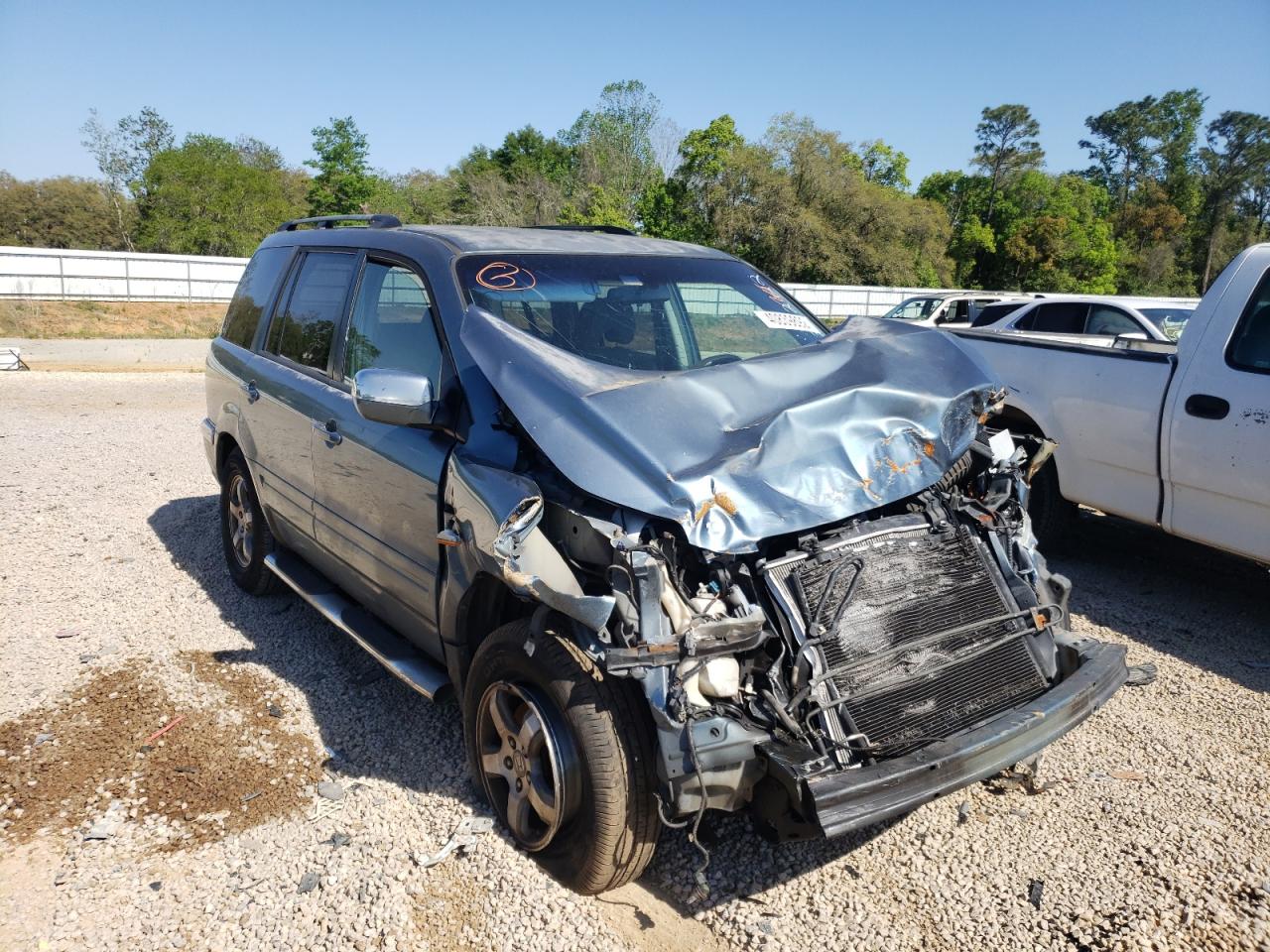 HONDA PILOT EX 2006 with VIN 5FNYF28406B035121 - Photo from auction