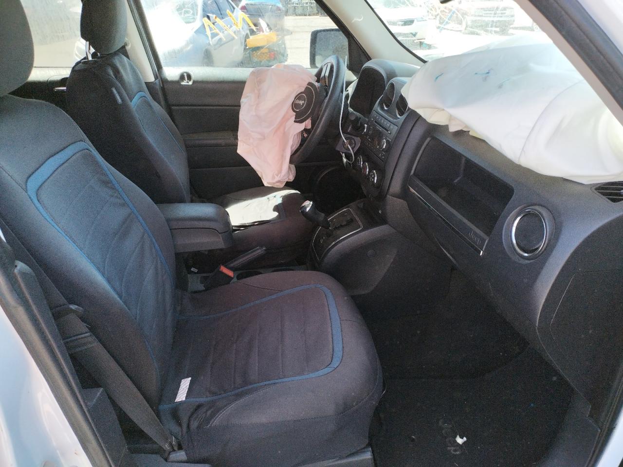 Photo 5 from auction – 2016 JEEP PATRIOT SP with VIN 1C4NJPBB9GD536653