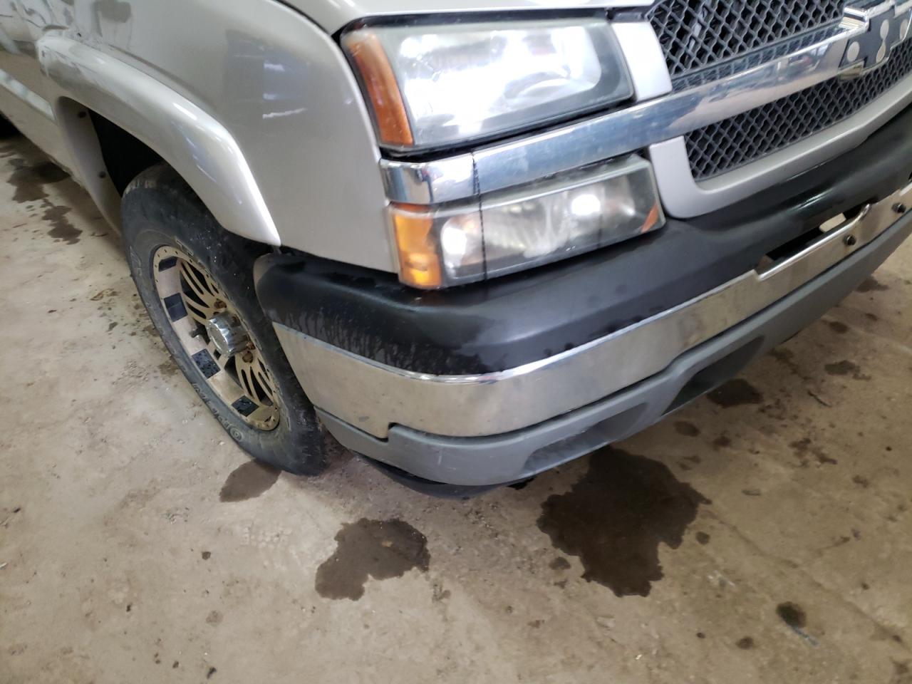 Photo 10 from auction – 2005 CHEVROLET SILVERADO with VIN 1GCEK19Z05Z229370