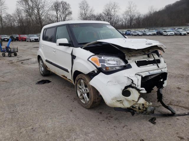 KIA SOUL + 2010 with VIN KNDJT2A22A7703728 - Photo from auction