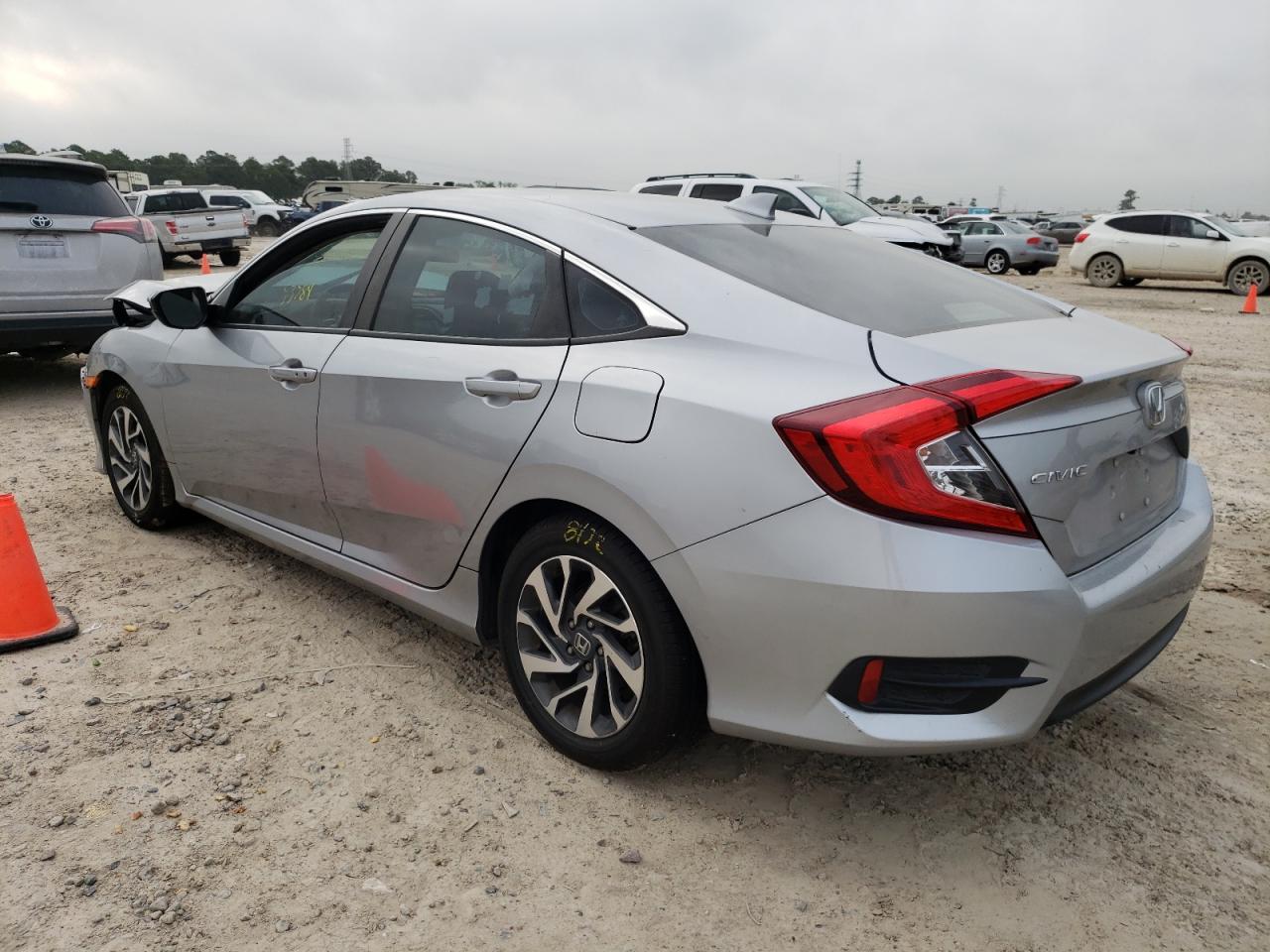 Photo 3 from auction – 2017 HONDA CIVIC EX with VIN 19XFC2F83HE055409
