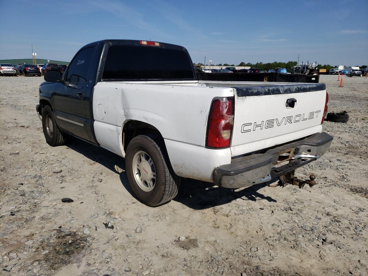 Photo 3 from auction – 2004 CHEVROLET SILVERADO with VIN 1GCEC14V94Z101094