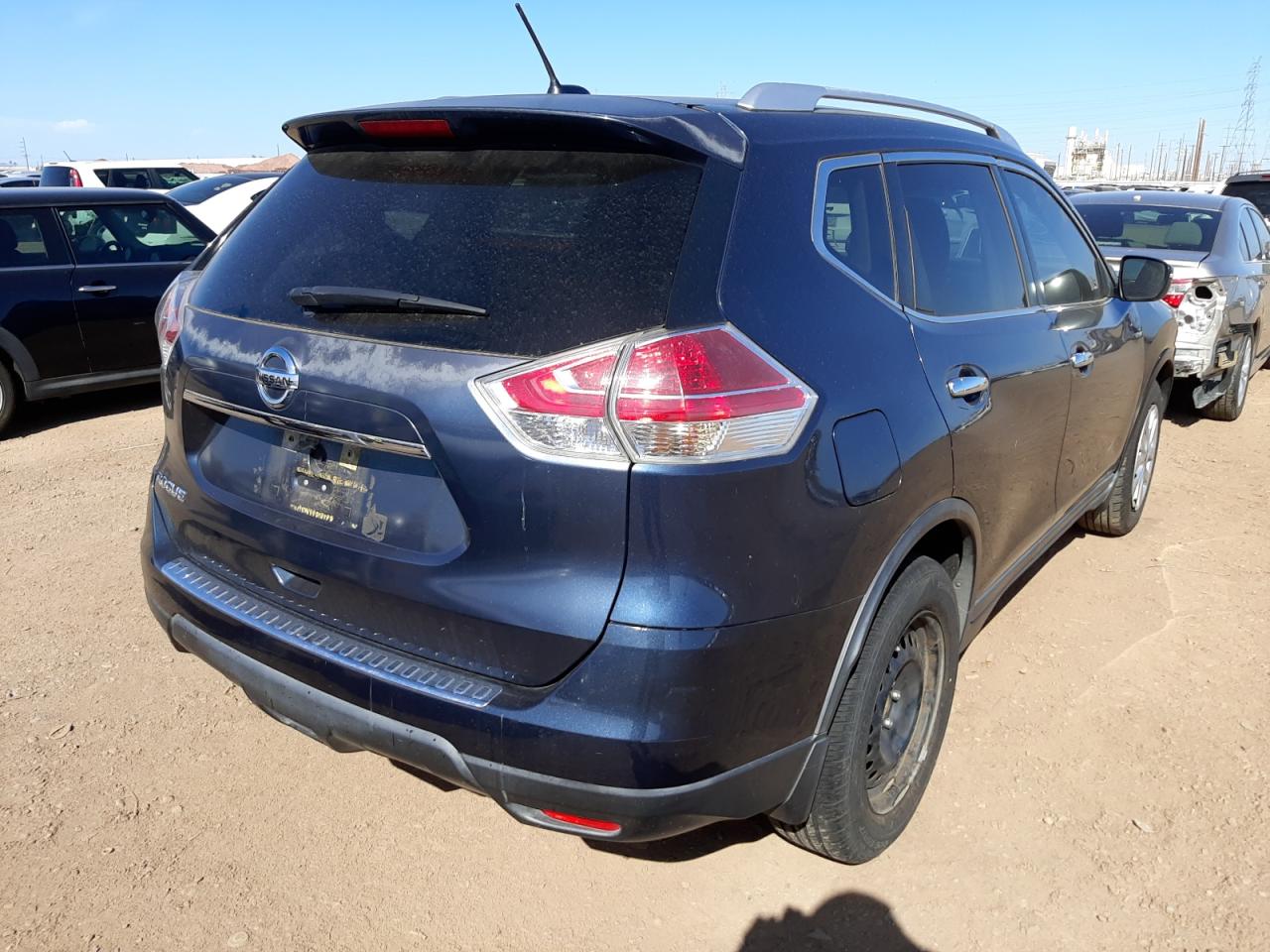 Photo 4 from auction – 2016 NISSAN ROGUE S with VIN KNMAT2MT2GP606509