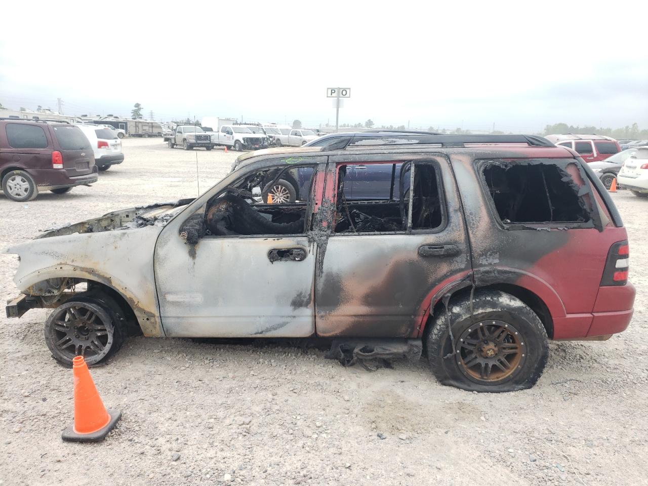 Photo 10 from auction – 2008 FORD EXPLORER X with VIN 1FMEU63E58UA80626