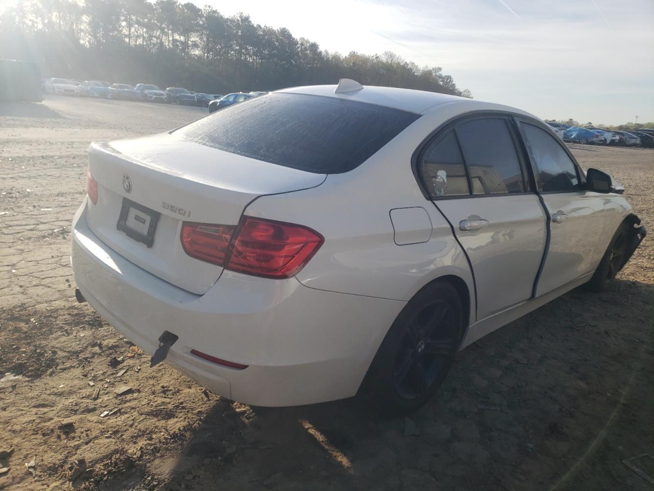 Photo 4 from auction – 2014 BMW 320 I with VIN WBA3B1C53EK133669