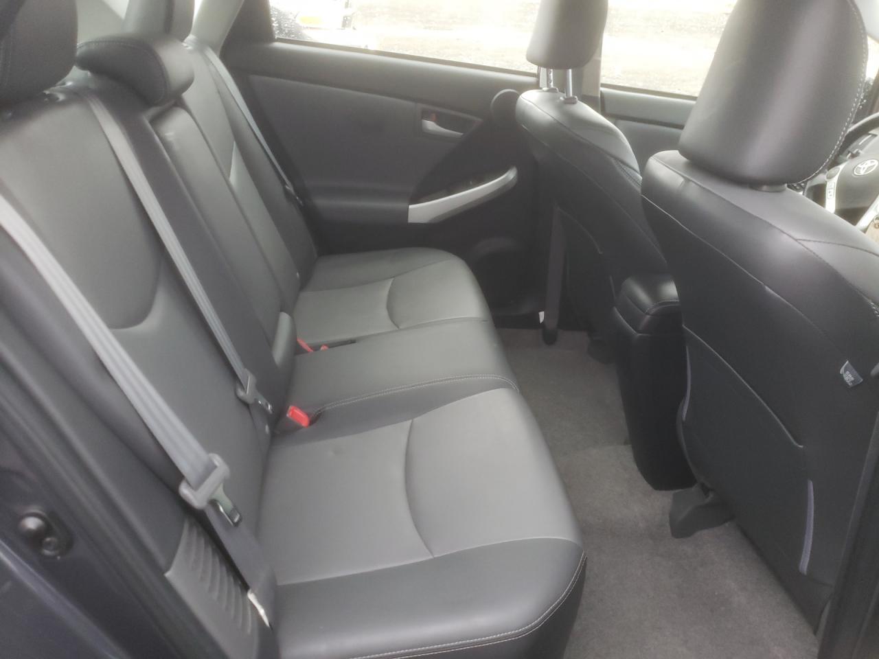 Photo 6 from auction – 2013 TOYOTA PRIUS with VIN JTDKN3DU8D1629904