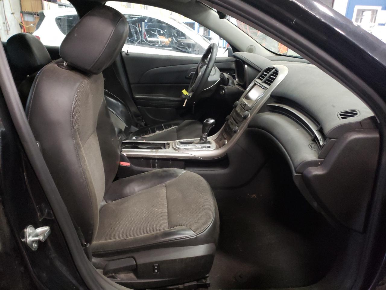 Photo 5 from auction – 2013 CHEVROLET MALIBU 1LT with VIN 1G11C5SA7DF352129