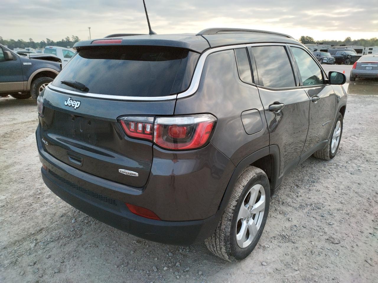 Photo 4 from auction – 2018 JEEP COMPASS LA with VIN 3C4NJDBB9JT256103