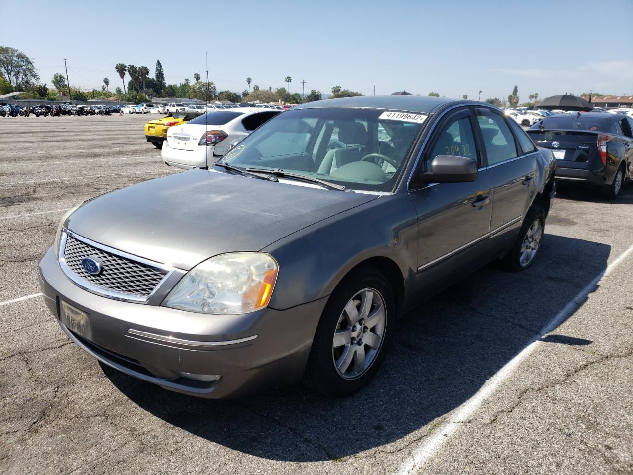 Photo 2 from auction – 2005 FORD FIVE HUNDR with VIN 1FAFP24125G125171