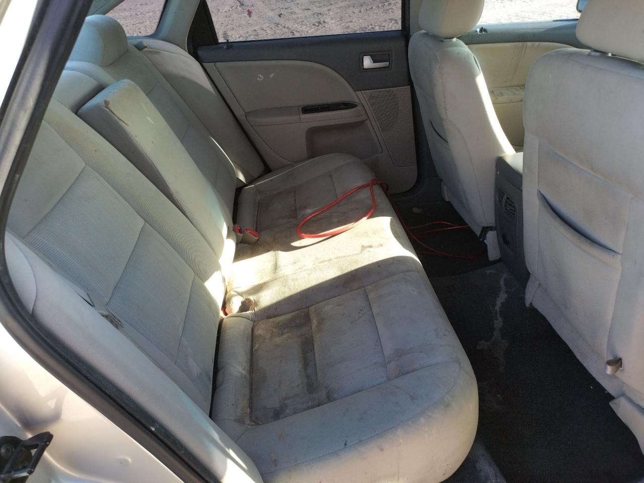 Photo 6 from auction – 2008 MERCURY SABLE LUXU with VIN 1MEHM40W18G611269