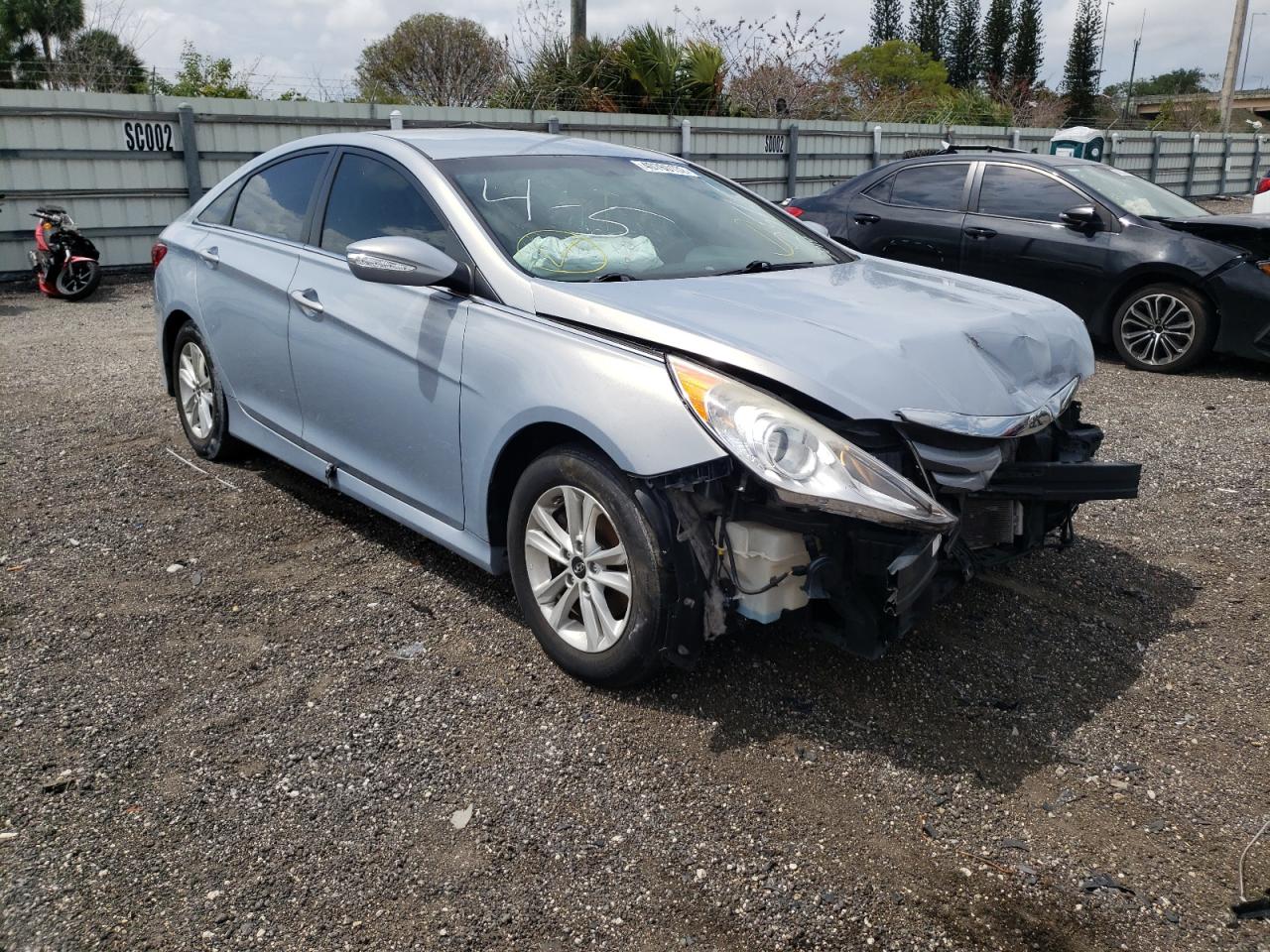 HYUNDAI SONATA GLS 2014 with VIN 5NPEB4AC3EH882565 - Photo from auction