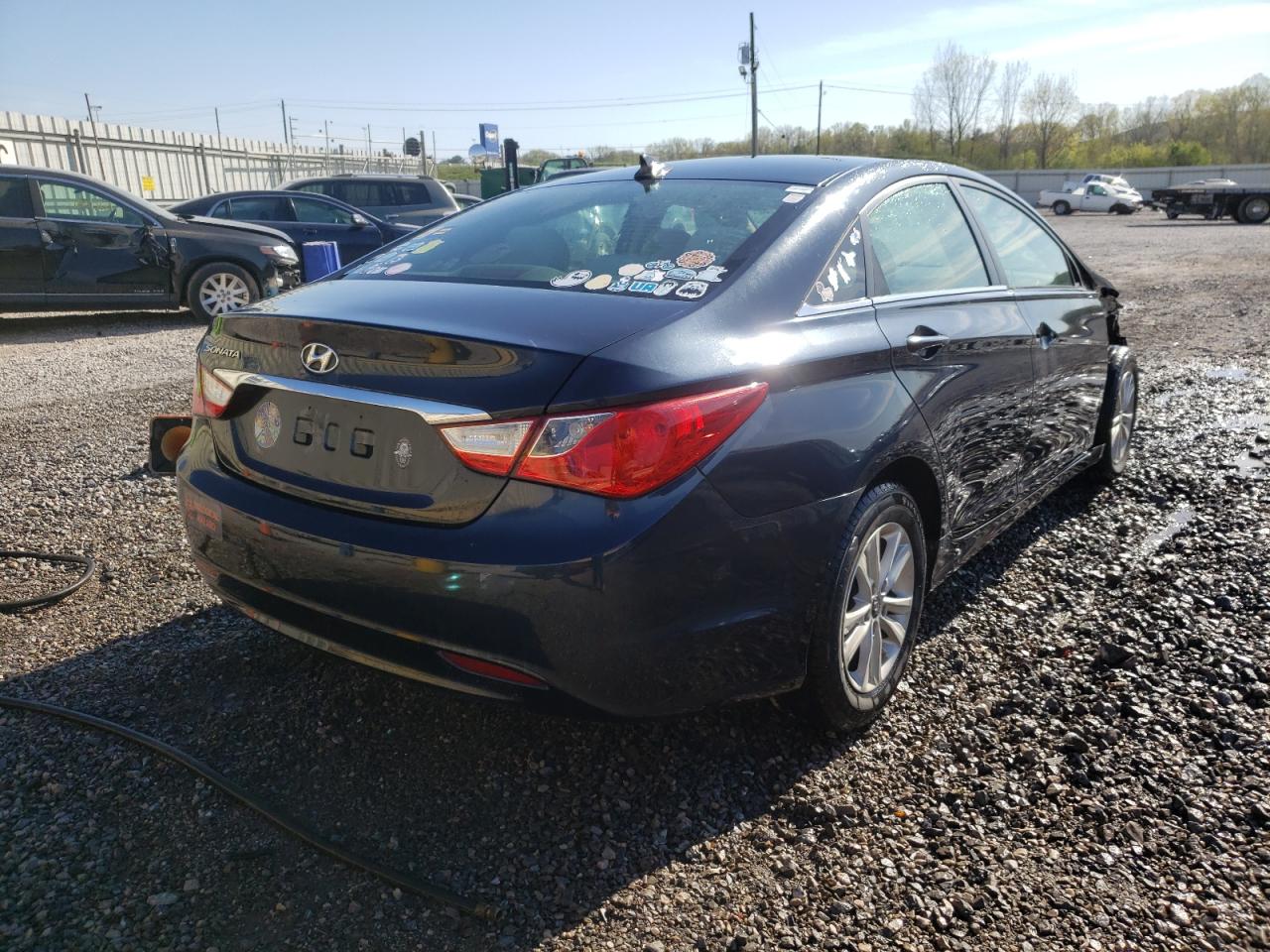 Photo 4 from auction – 2012 HYUNDAI SONATA GLS with VIN 5NPEB4AC1CH333993