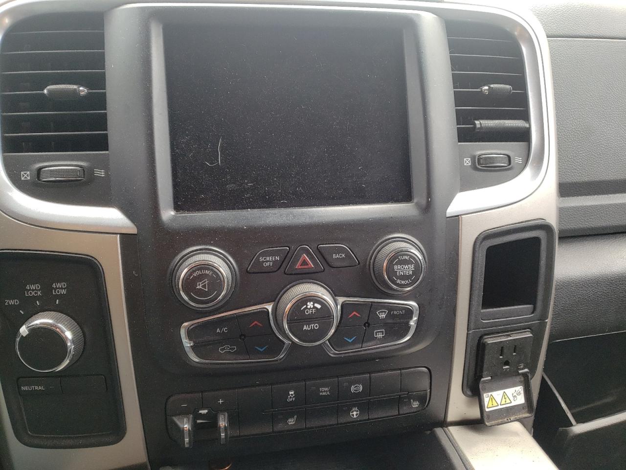 Photo 9 from auction – 2018 RAM 2500 SLT with VIN 3C6UR5DL0JG237696