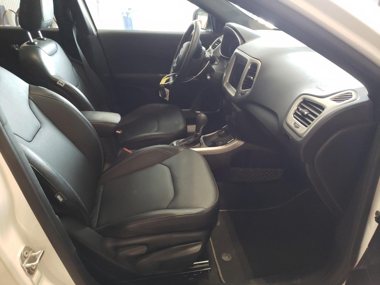 Photo 5 from auction – 2021 JEEP COMPASS 80 with VIN 3C4NJDEBXMT530604