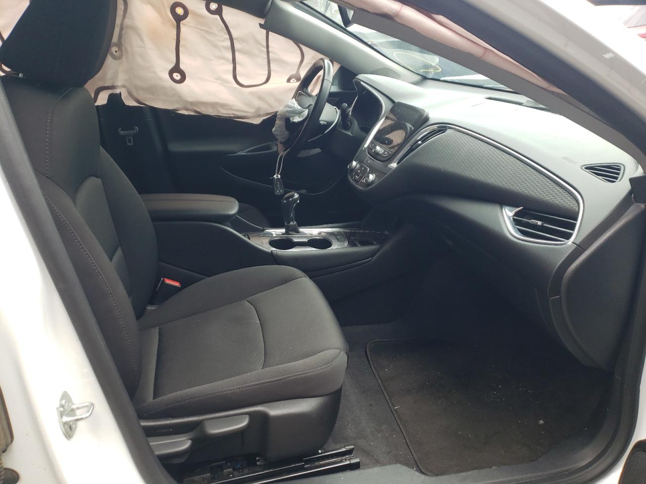 Photo 5 from auction – 2018 CHEVROLET MALIBU LT with VIN 1G1ZD5ST9JF268892