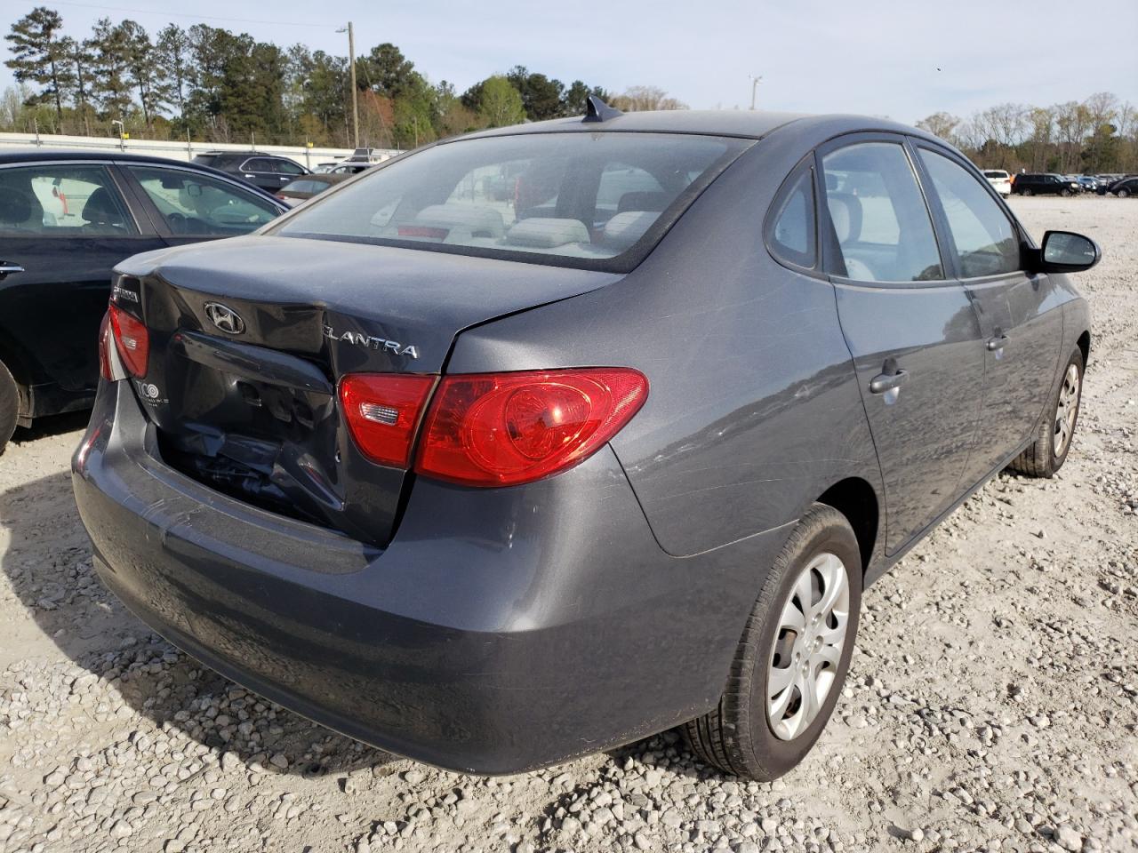 Photo 4 from auction – 2009 HYUNDAI ELANTRA with VIN KMHDU46D49U725996