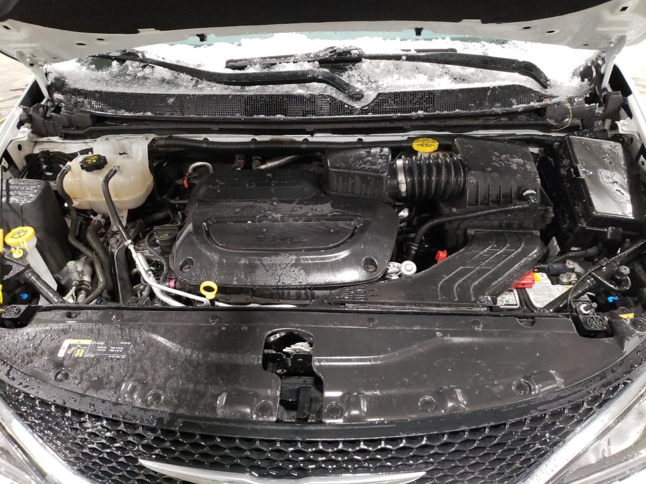 Photo 7 from auction – 2020 CHRYSLER PACIFICA L with VIN 2C4RC1GG3LR176235